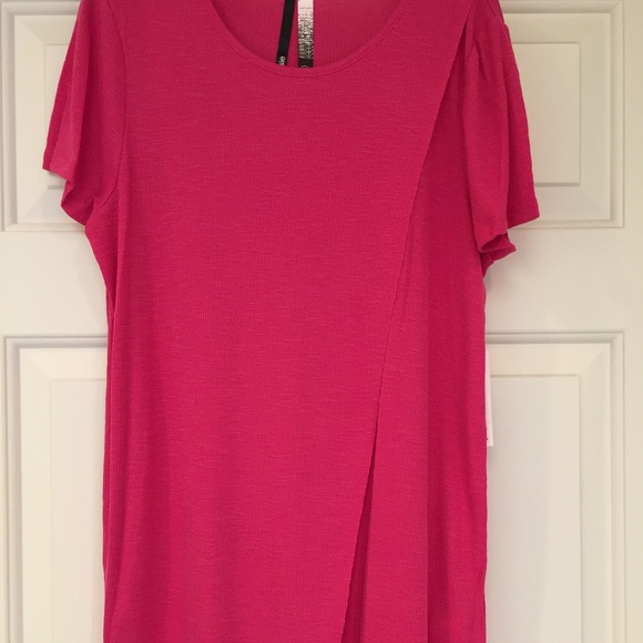 NEW Kensie Crossover Front Ribbed T-Shirt NWT - Picture 3 of 7